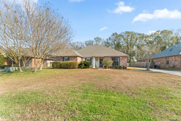 6243 Riverine Dr, Baton Rouge, LA 70820