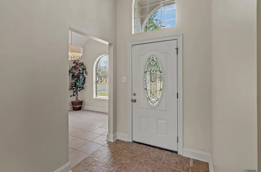 16306 Somersby, Baton Rouge, LA 70817 - Image #2