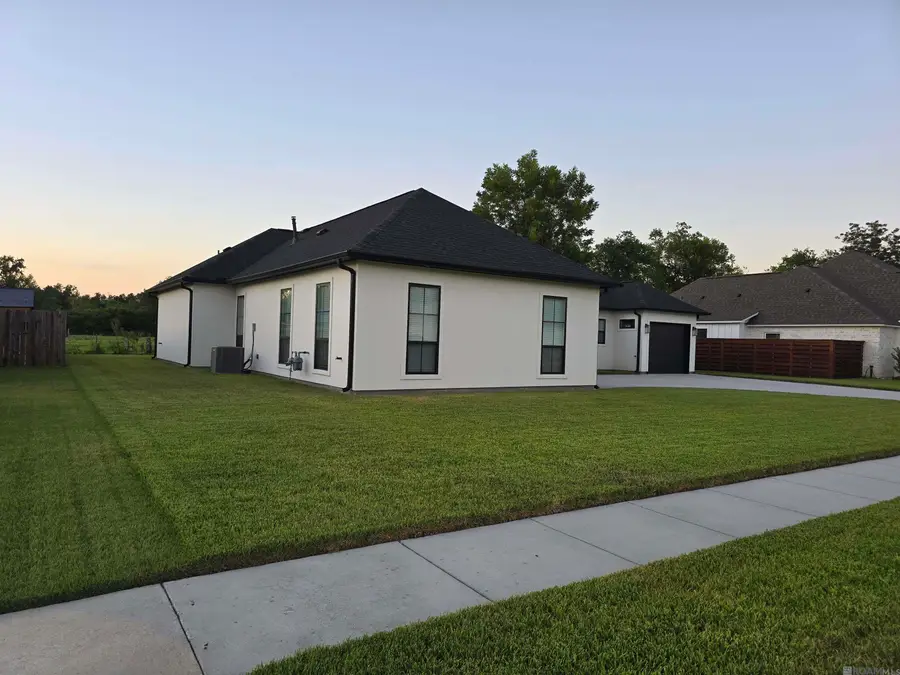 198 River Place, Hahnville, LA 70057 - Image #2