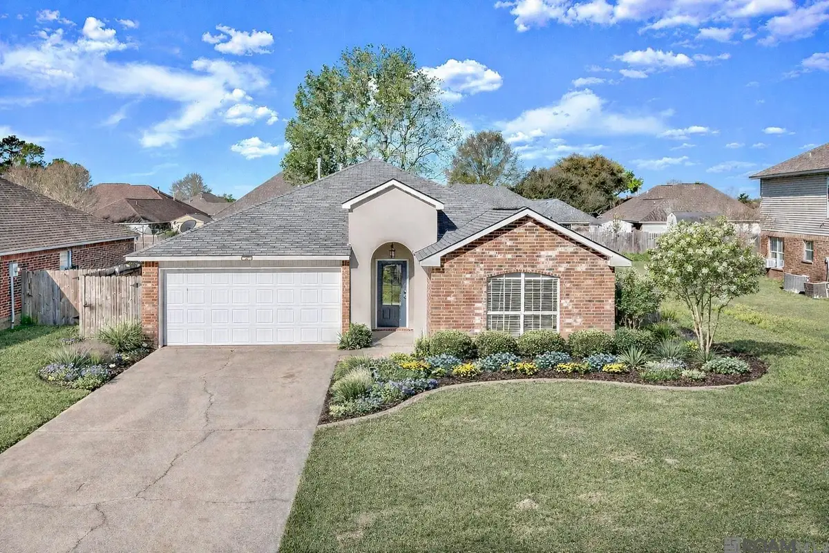 36001 Portsmouth Dr, Denham Springs, LA 70706 - #1