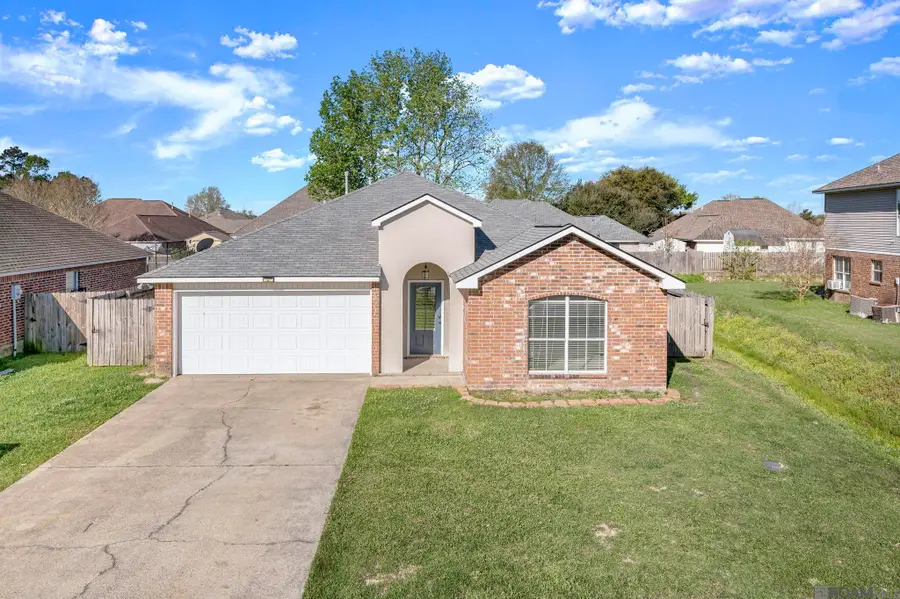 36001 Portsmouth Dr, Denham Springs, LA 70706 - #2