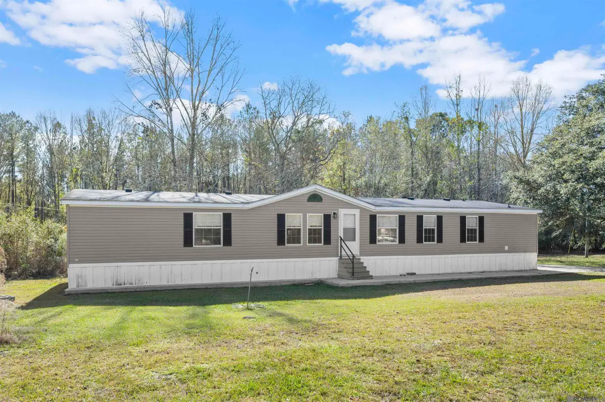 10366 Heather Dr, Denham Springs, LA 70706 - Image #1