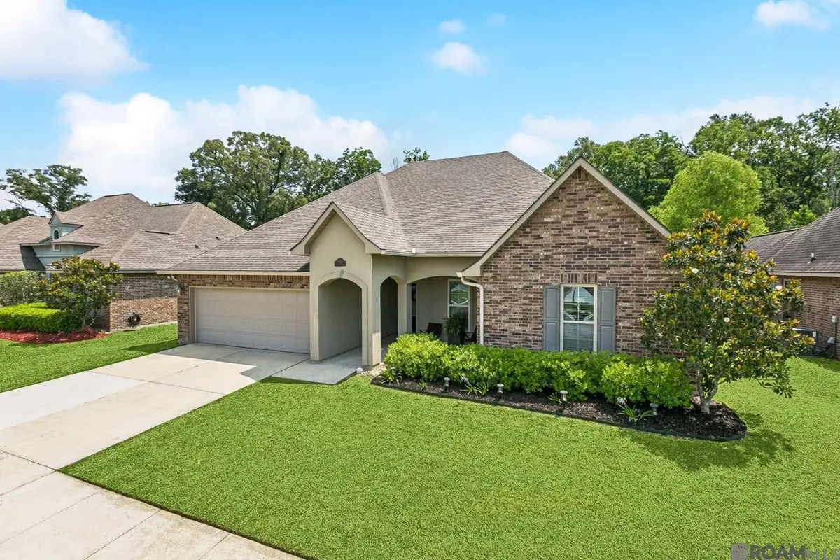 17525 Waterloo Dr, Baton Rouge, LA 70817 - Image #1