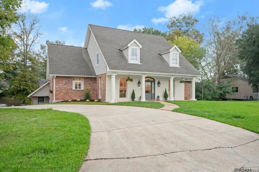 10813 N Oak Hills Pkwy, Baton Rouge, LA 70810 - Image #2