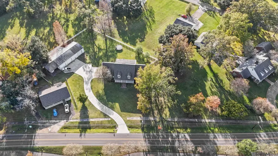 537 W Main St, Gonzales, LA 70737 - Image #3