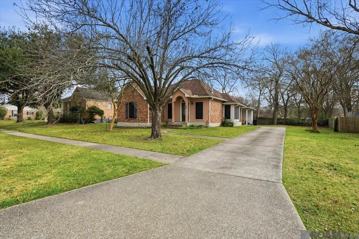 7231 Vice President Dr, Baton Rouge, LA 70817 - Image #1