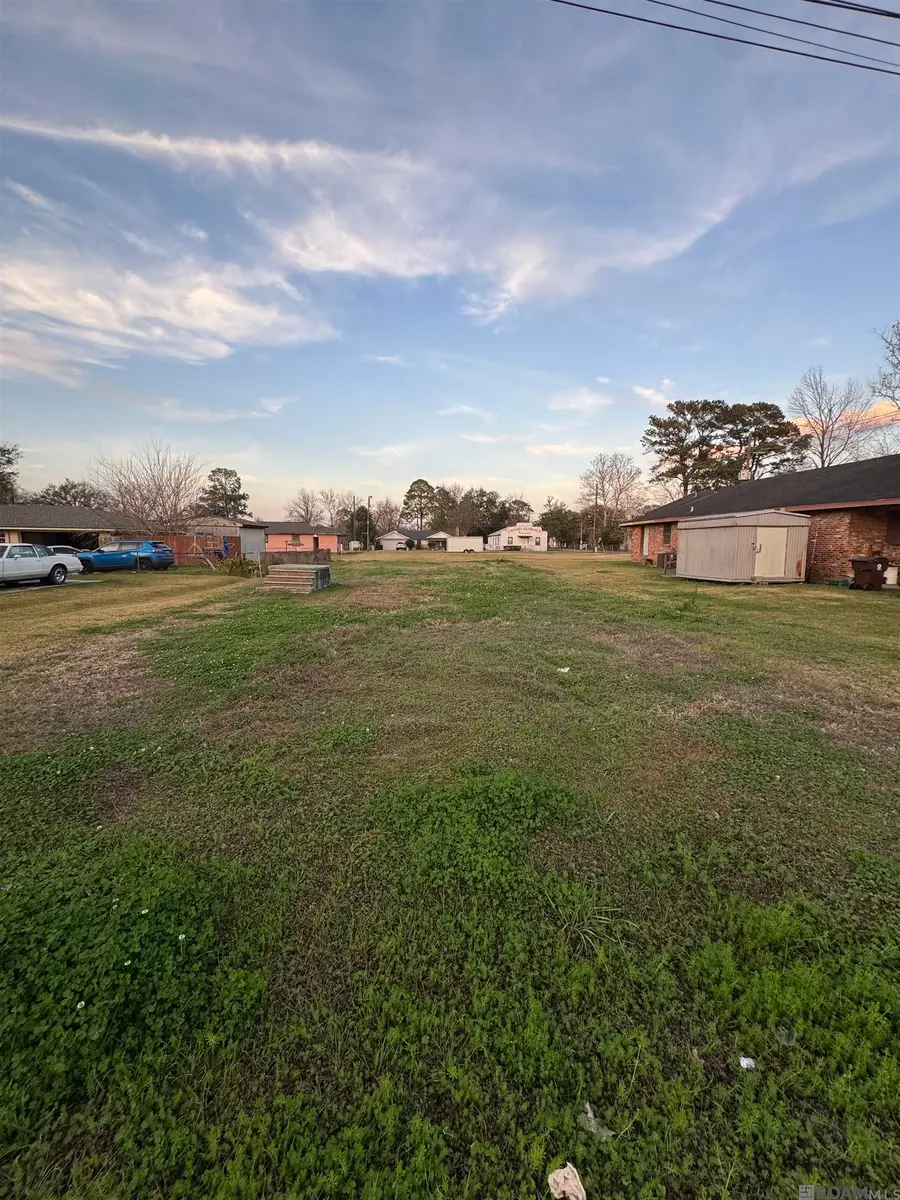 306 W 9th St, Donaldsonville, LA 70346 - #3
