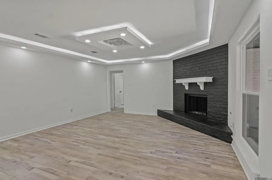 2324 Bernwood Dr, Baton Rouge, LA 70816 - Image #2