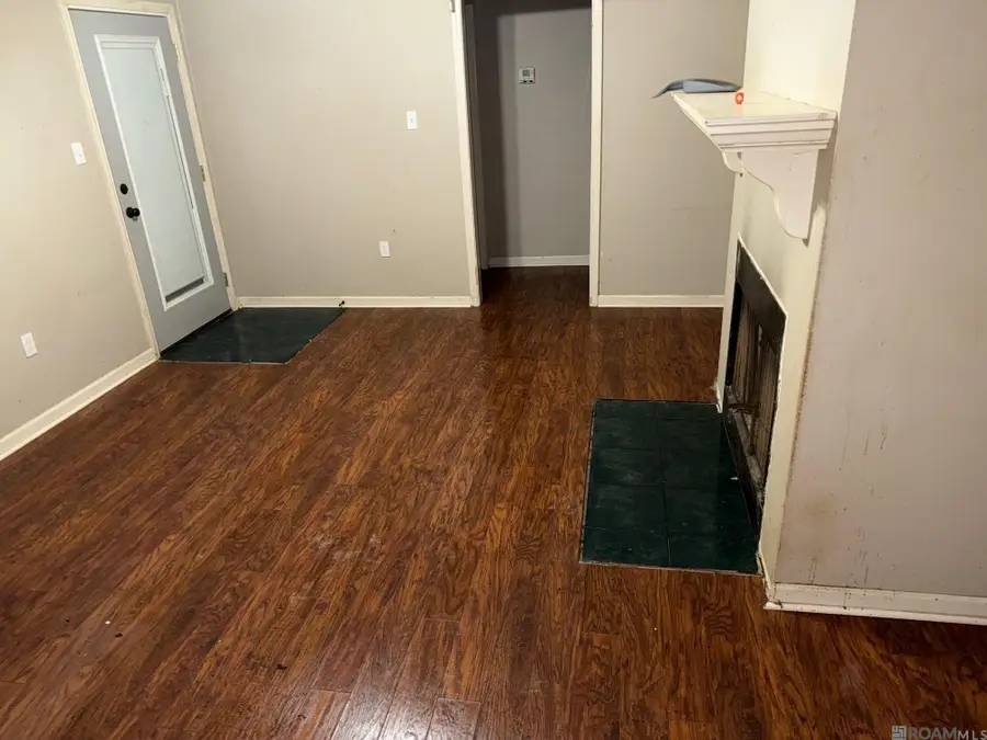 7344 Robinson Dr, Denham Springs, LA 70706 - #3