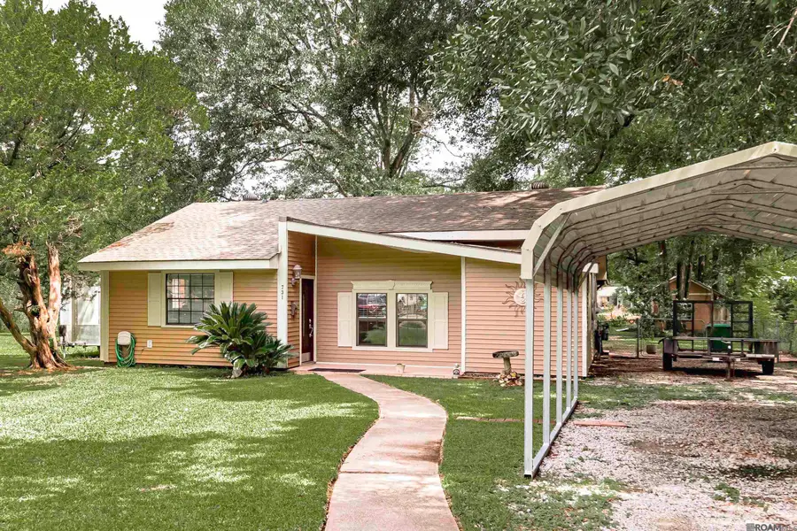 731 Castlewood St, Denham Springs, LA 70726 - #2