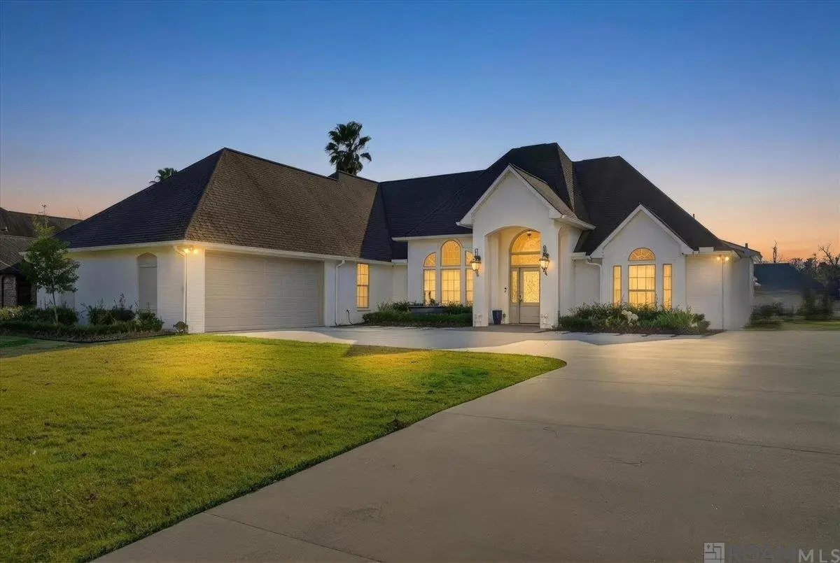 11867 Home Port Dr, Maurepas, LA 70449 - #1