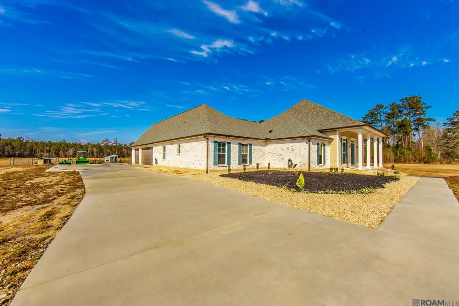 32147 Lower Rome Rd, Springfield, LA 70462 - Image #2
