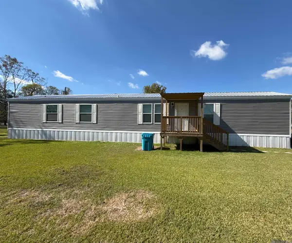 8710 Lebeau Rd, Livonia, LA 70755