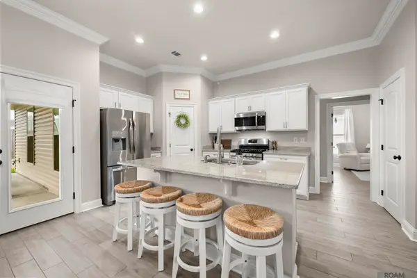 14429 Sterling Oaks Dr, Gonzales, LA 70737