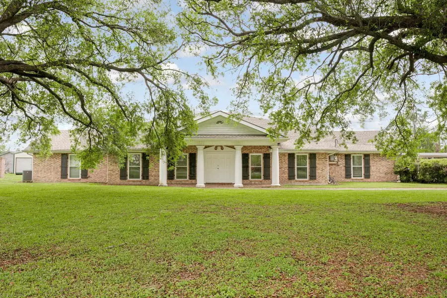 209 Country Estates Drive, Houma, LA 70364 - #2