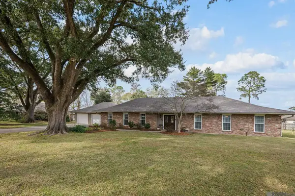 767 Oak Hills Pkwy, Saint George, LA 70810
