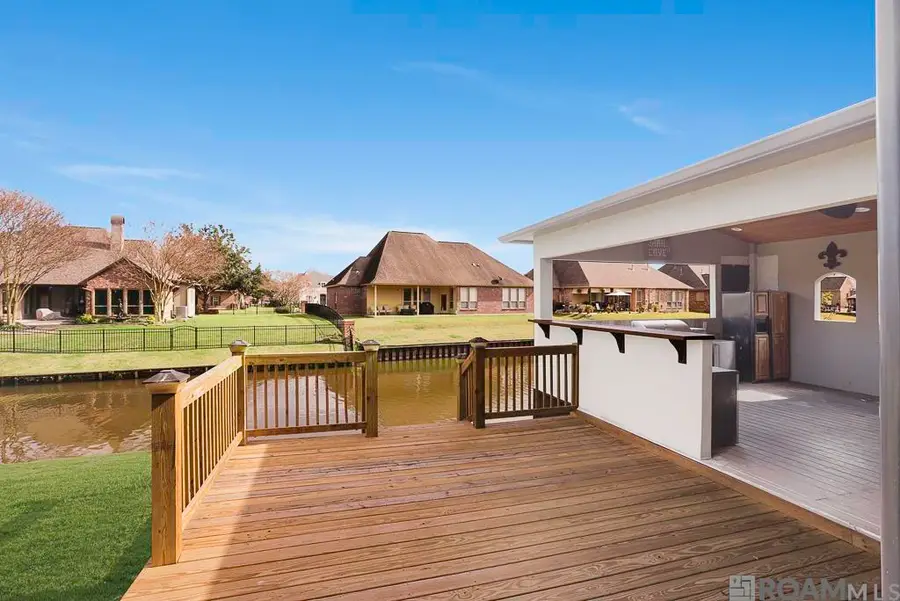 12356 Oak Fields Dr, Geismar, LA 70734 - #2