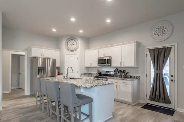 1202 Rustic Pine Dr, Baton Rouge, LA 70820