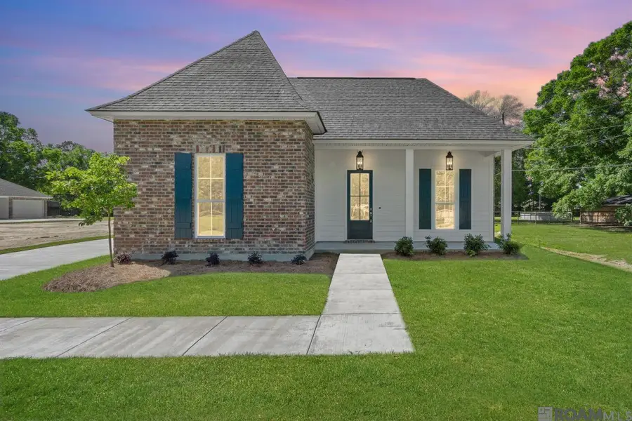 31860 Netterville Rd, Denham Springs, LA 70726 - Image #2