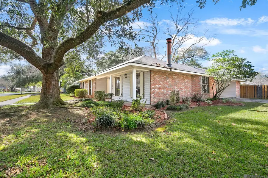 1429 Woodhue Dr, Baton Rouge, LA 70810 - Image #2