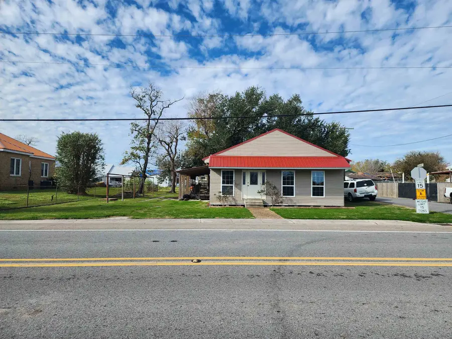 2002 South Bayou Drive, Golden Meadow, LA 70357 - #3