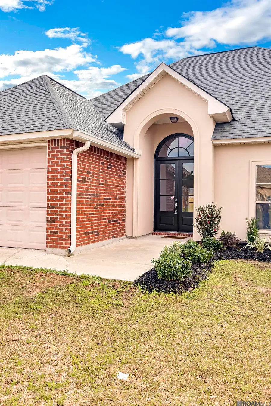 11388 Meadow View Dr, Denham Springs, LA 70726 - Image #3