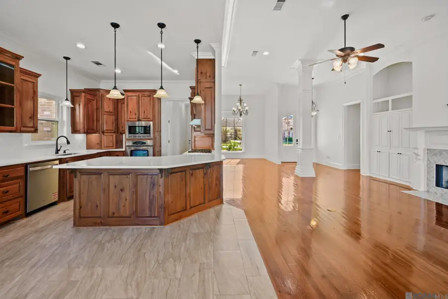 36464 Lake Bend Ave, Prairieville, LA 70769 - #2