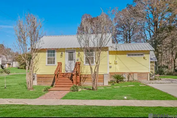 207 Saint Paul St, Madisonville, LA 70449