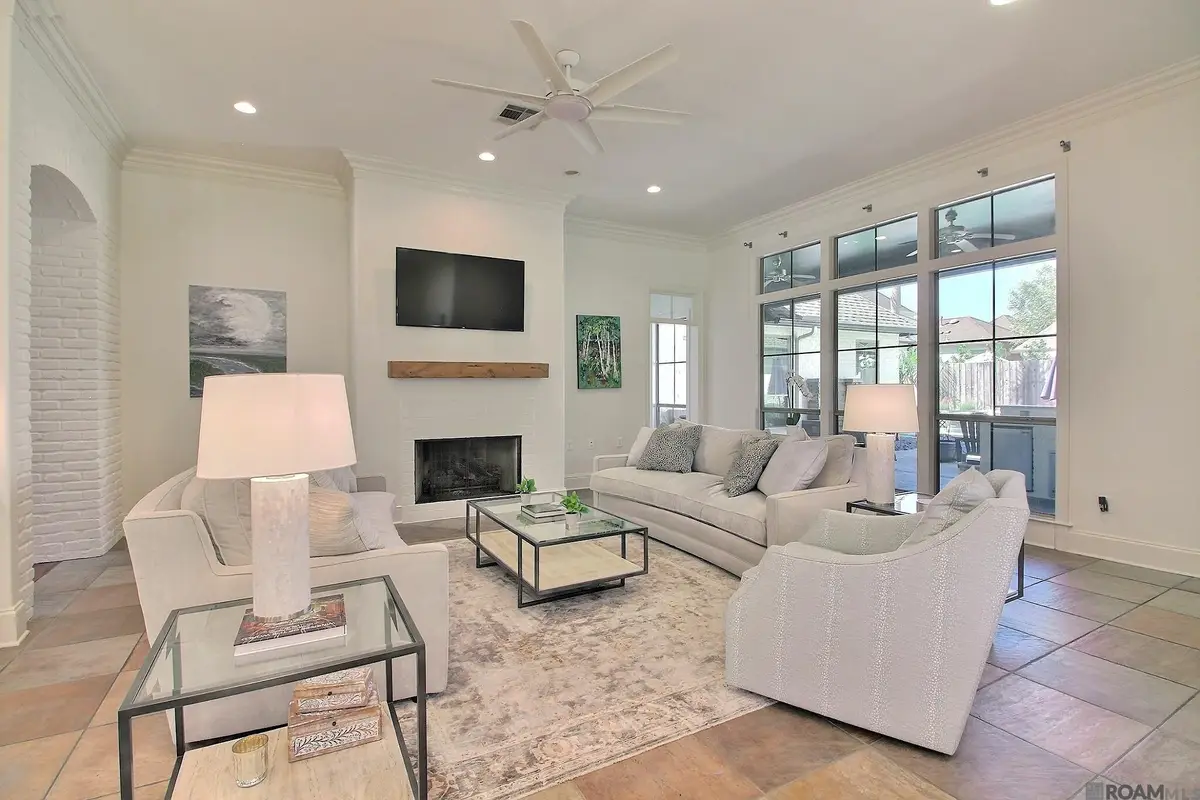 413 Longmeadow Dr, Baton Rouge, LA 70810 - #1