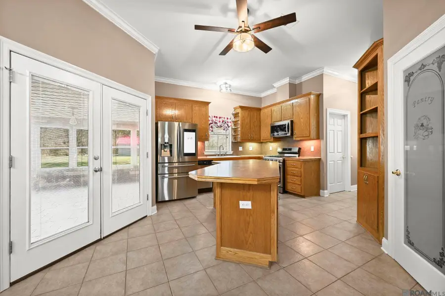 37700 Walker North Rd, Walker, LA 70785 - #2