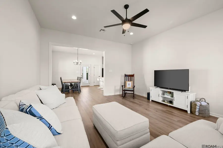 28346 Middlebrook Way, Denham Springs, LA 70726 - Image #2