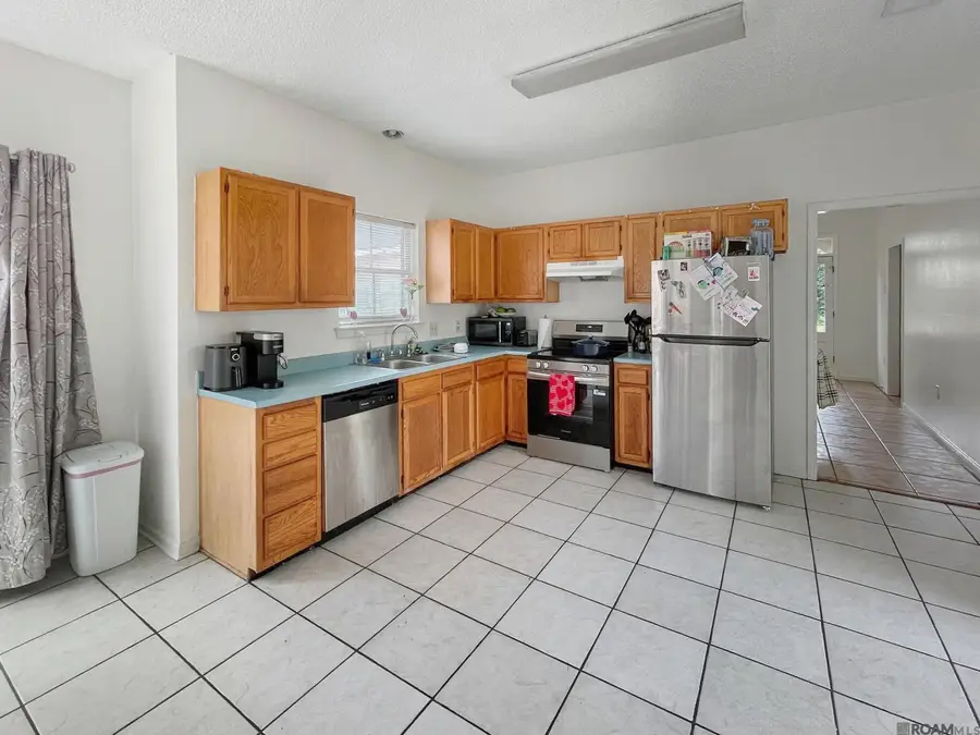 301 Meadow Bend Dr, Baton Rouge, LA 70820 - Image #3