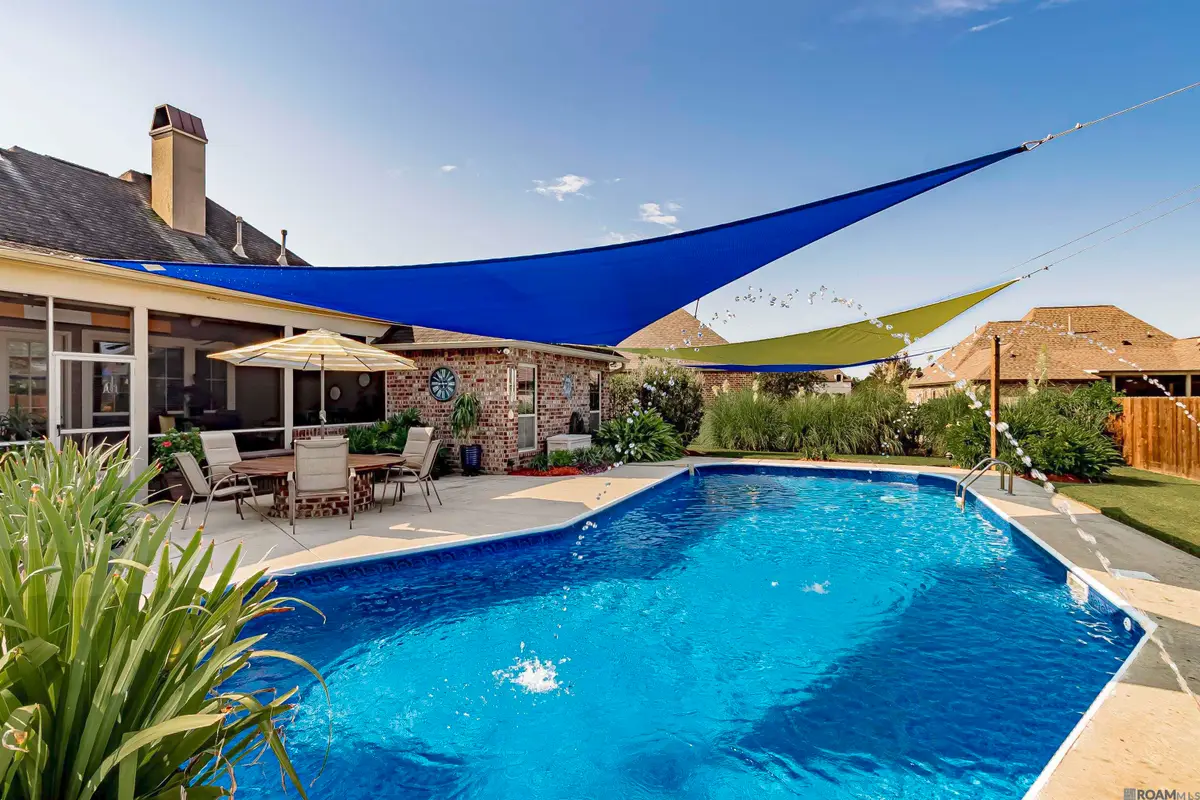 22330 Fairway View Dr, Zachary, LA 70791 - #1