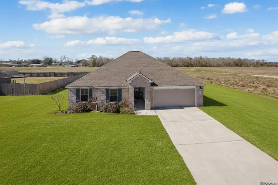 23074 Riverbank St, Vacherie, LA 70090 - #2