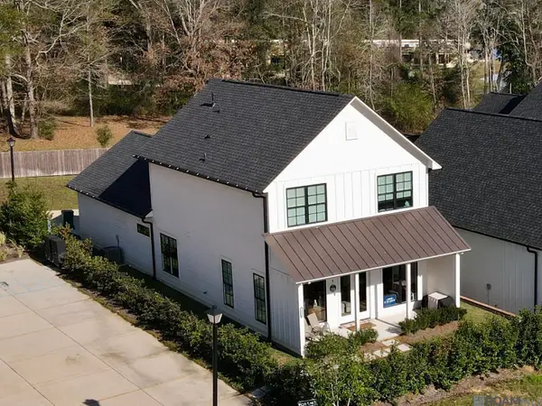 3084 Parkside Ln, St Francisville, LA 70775