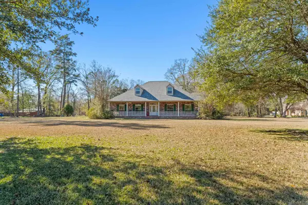 13535 Wood Creek Dr, Baton Rouge, LA 70818