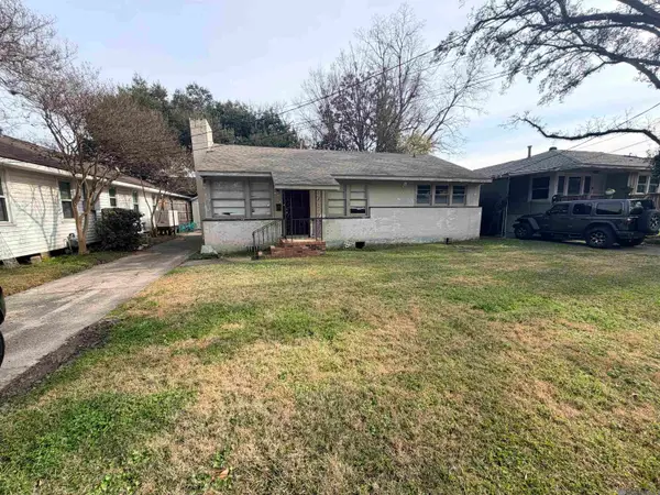 2465 Honeysuckle Ave, Baton Rouge, LA 70808