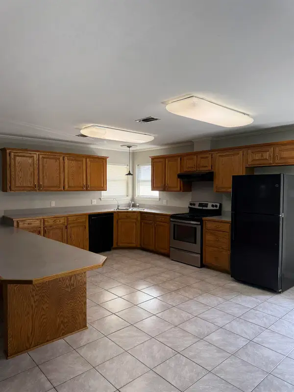 412 St Louis St, Raceland, LA 70394