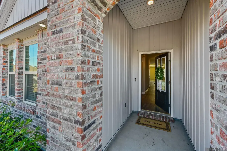 35572 Grovemont Dr, Denham Springs, LA 70706 - Image #2