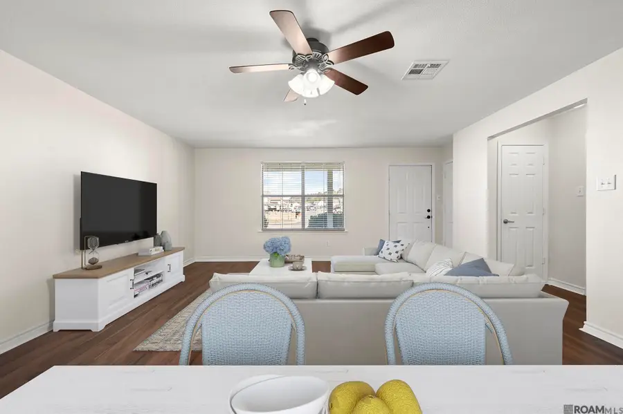 23938 Teakwood Dr, Denham Springs, LA 70726 - Image #3