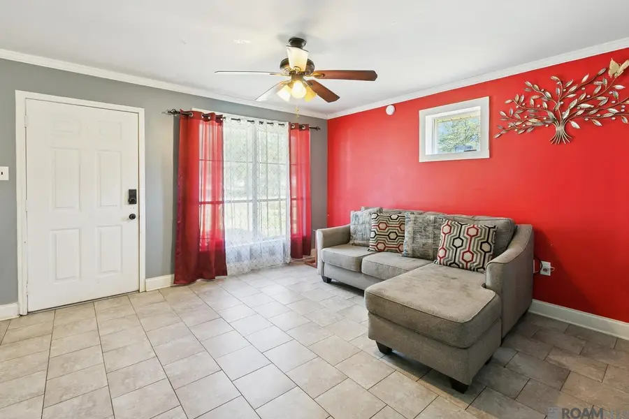 9490 Dabney Dr, Denham Springs, LA 70726 - #2