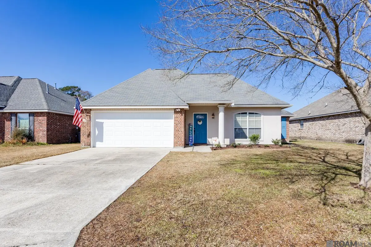 26565 Parkwood Dr, Denham Springs, LA 70726 - Image #1
