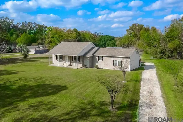 39076 David Dr, Prairieville, LA 70769