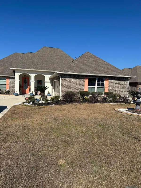 20259 Long Lake Dr, Hammond, LA 70403