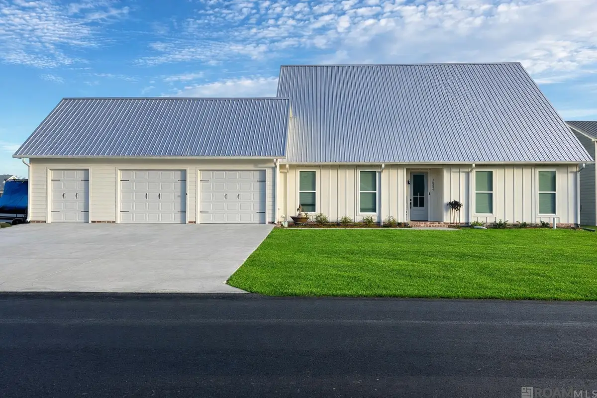 26234 Riverscape Dr, Springfield, LA 70462 - Image #1