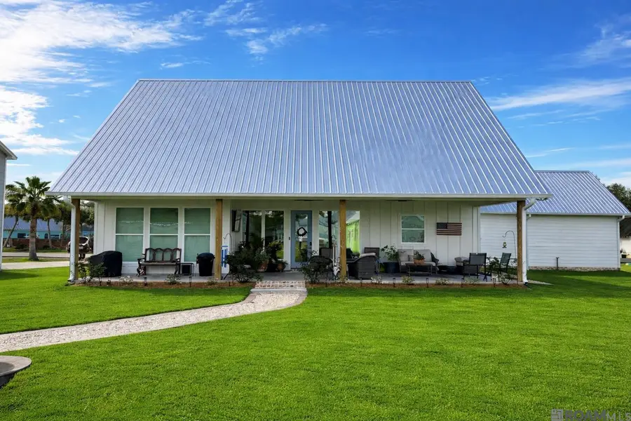 26234 Riverscape Dr, Springfield, LA 70462 - Image #2