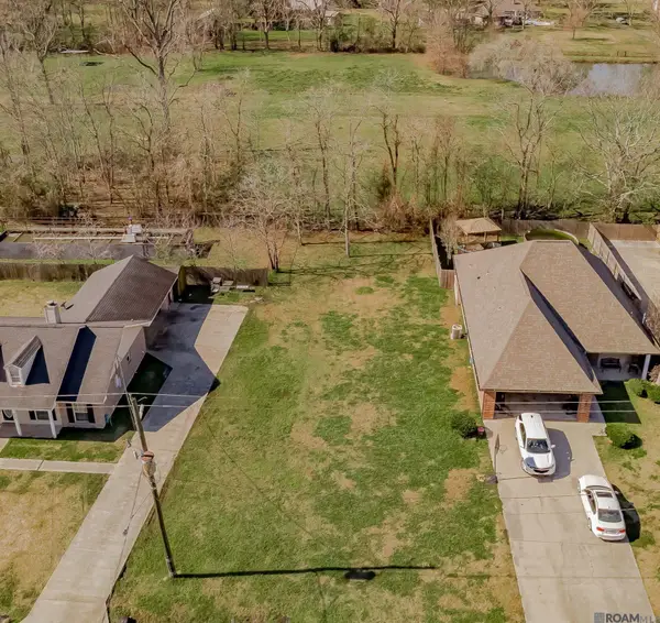 810 Bohne Rd, Port Allen, LA 70767