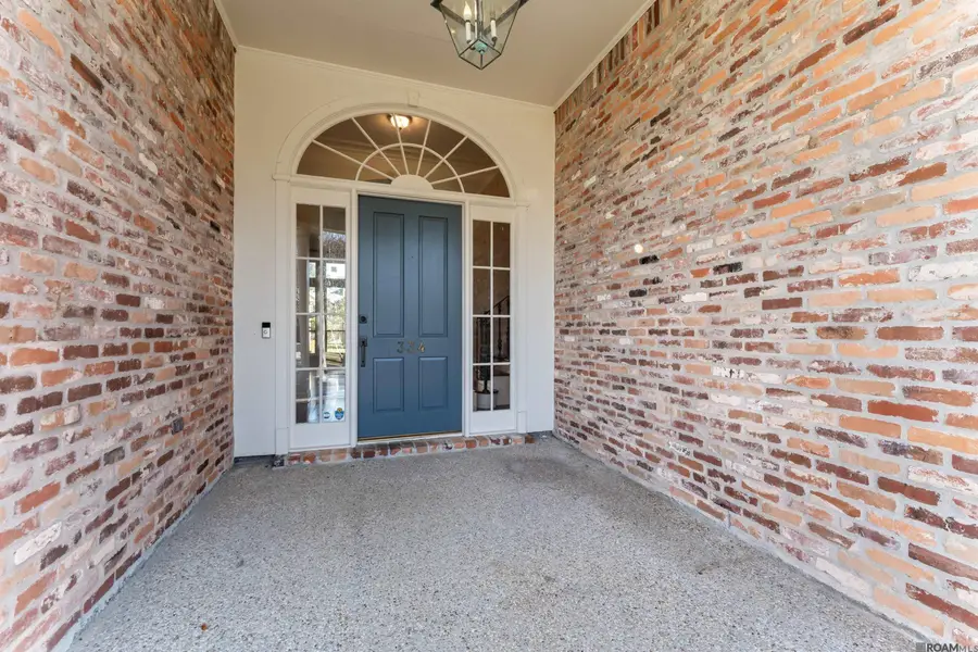 334 Plantation Crest Ct, Baton Rouge, LA 70810 - Image #2