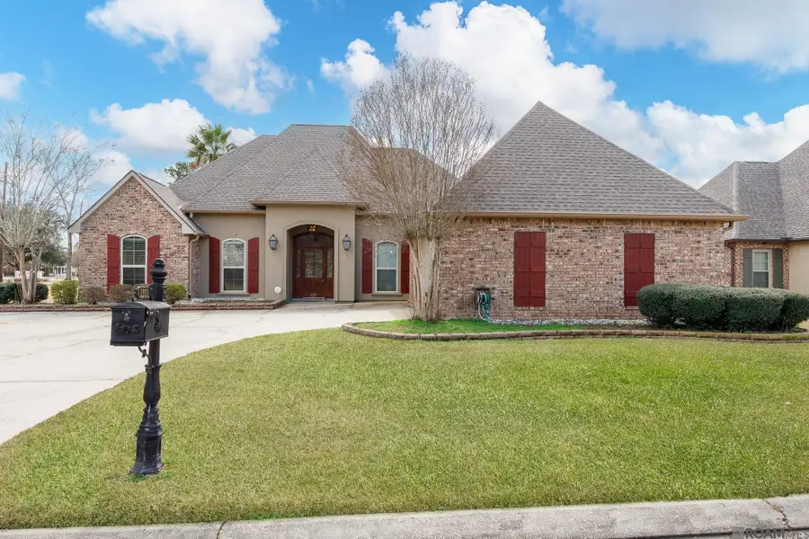 1531 E City Place St, Gonzales, LA 70737 - #2