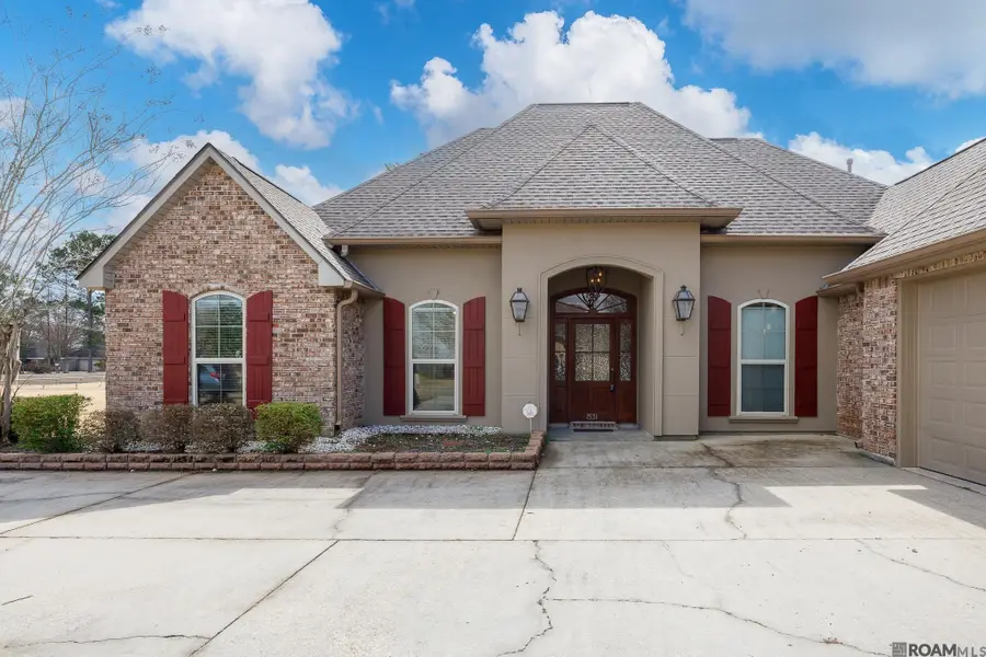 1531 E City Place St, Gonzales, LA 70737 - #3